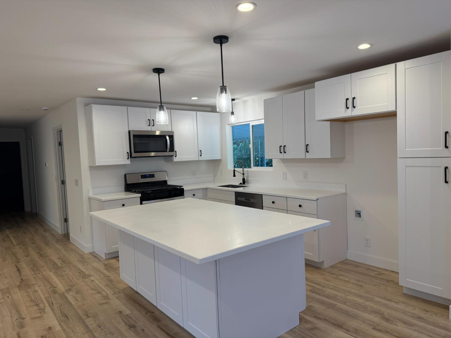 24 Olga Way Roseville, CA 95661 - Photo 8 of 44