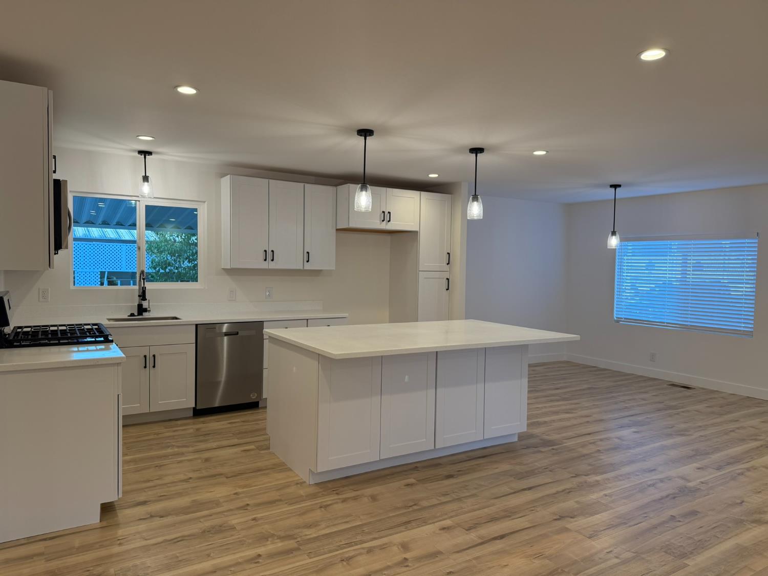 24 Olga Way Roseville, CA 95661 - Photo 9 of 44