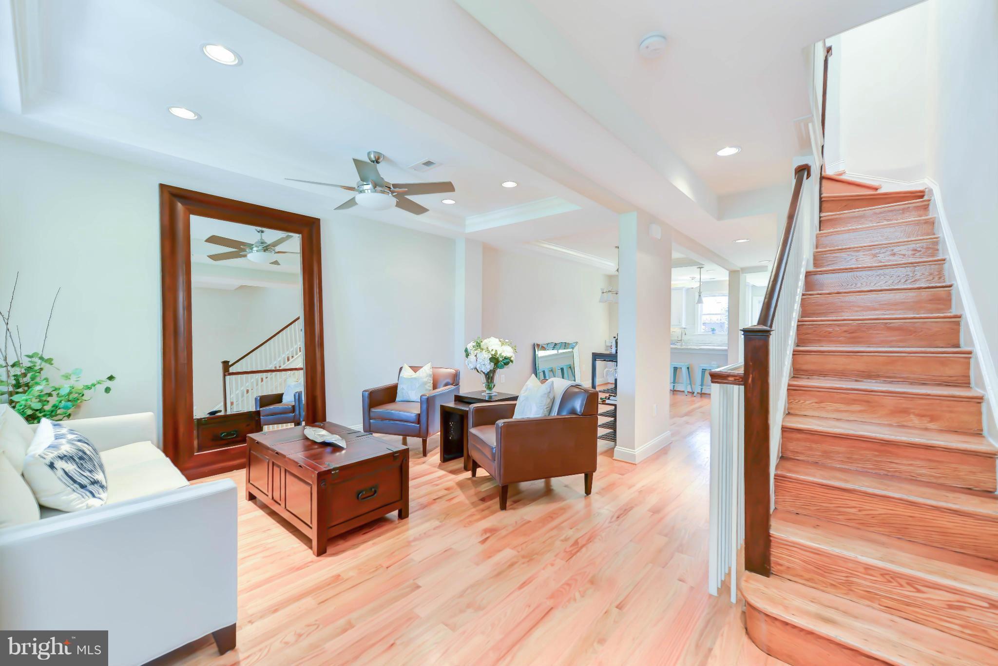 237 16th Street Southeast Washington, DC 20003 - Photo 4 of 30 Living Room