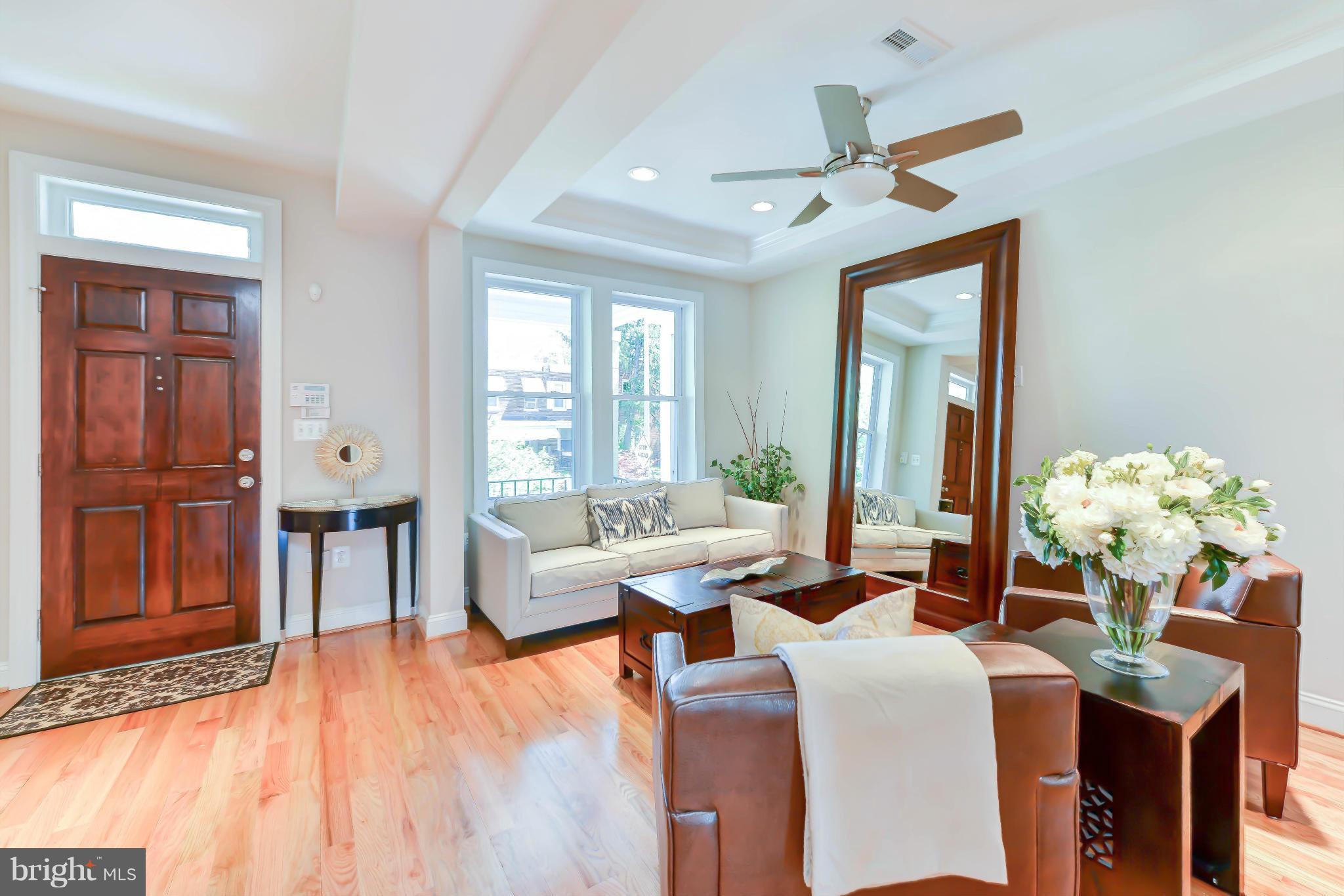 237 16th Street Southeast Washington, DC 20003 - Photo 6 of 30 Living Room