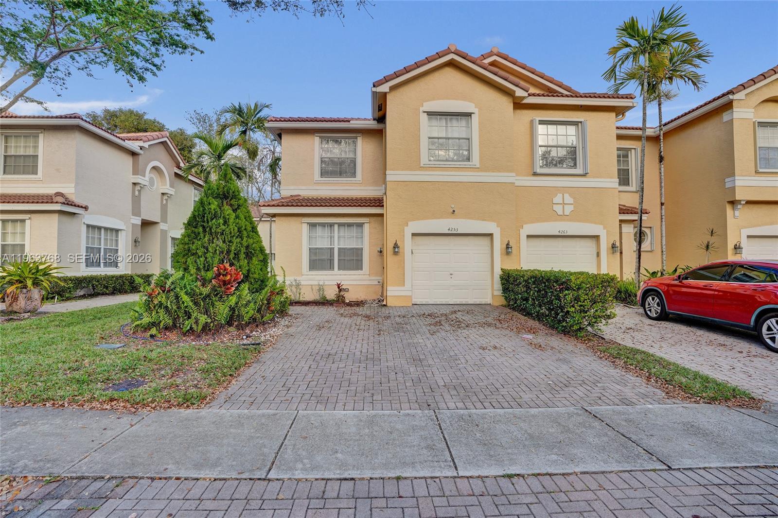 4253 Southwest 124th Terrace Miramar, FL 33027 - Photo 3 of 35