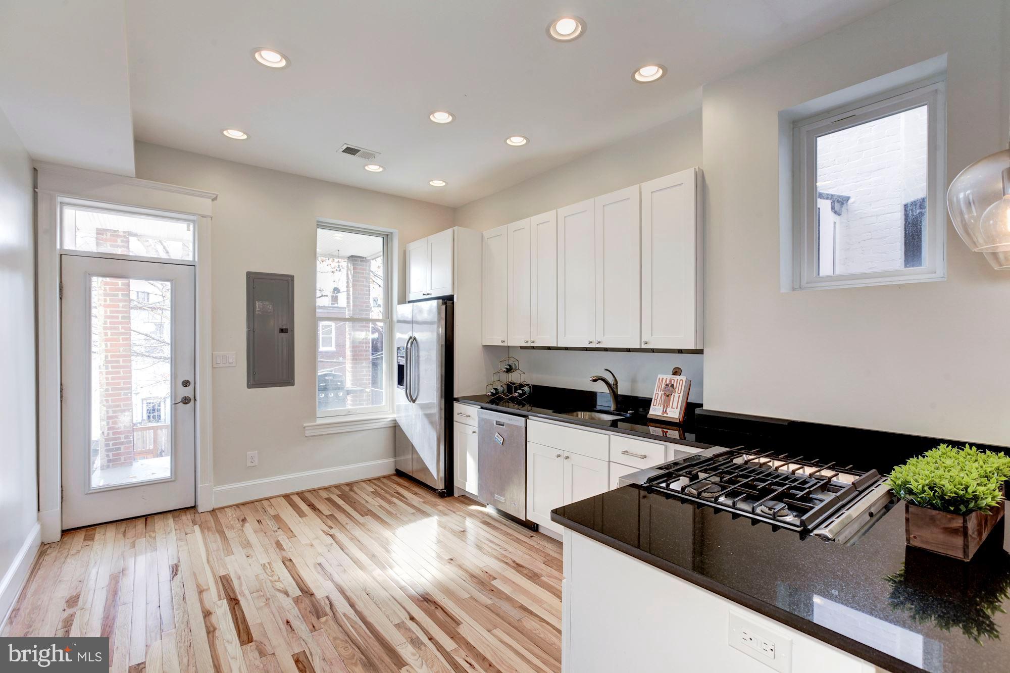 17 R Street Northeast Washington, DC 20002 - Photo 11 of 39 Kitchen
