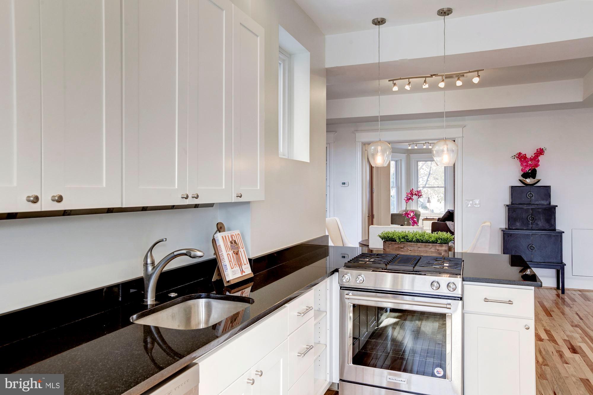 17 R Street Northeast Washington, DC 20002 - Photo 12 of 39 Kitchen