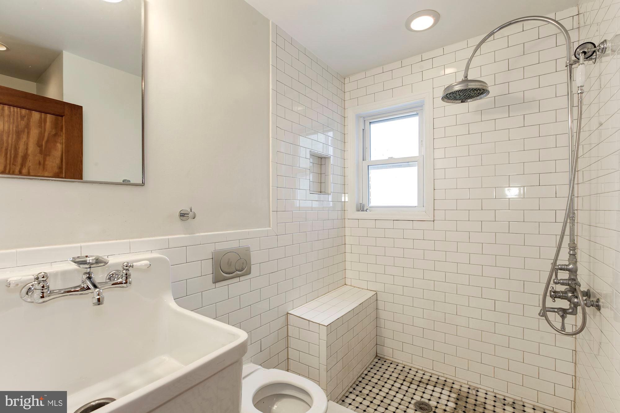 17 R Street Northeast Washington, DC 20002 - Photo 24 of 39 Bathroom #2