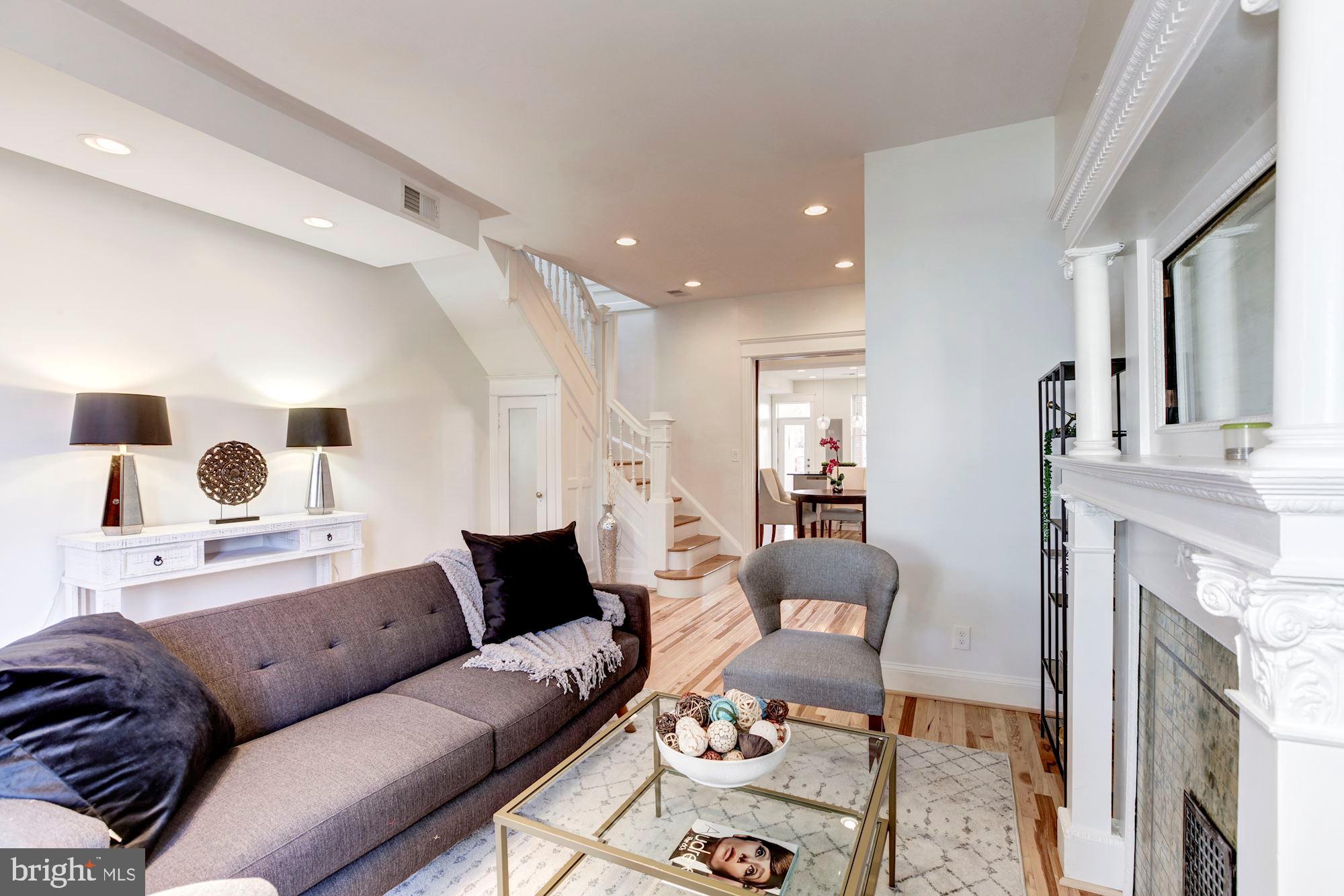 17 R Street Northeast Washington, DC 20002 - Photo 4 of 39 Living Room