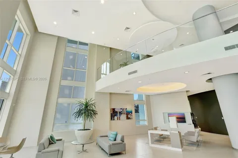 $529,999 | 1900 North Bayshore Drive, Unit 4606, Miami, FL 33132