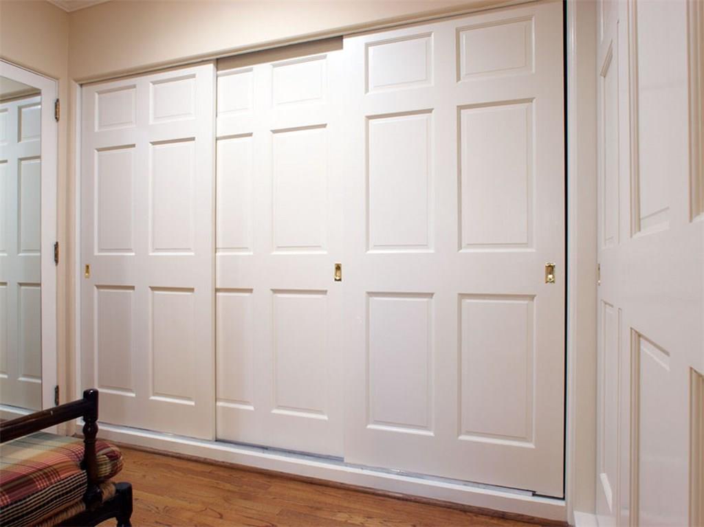 5124 Holyrood Road Pittsburgh, PA 15213 - Photo 16 of 25 Master Bedroom Closets