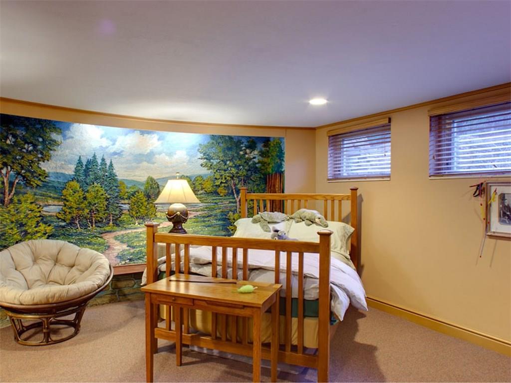 5124 Holyrood Road Pittsburgh, PA 15213 - Photo 22 of 25 Lower Level Bedroom