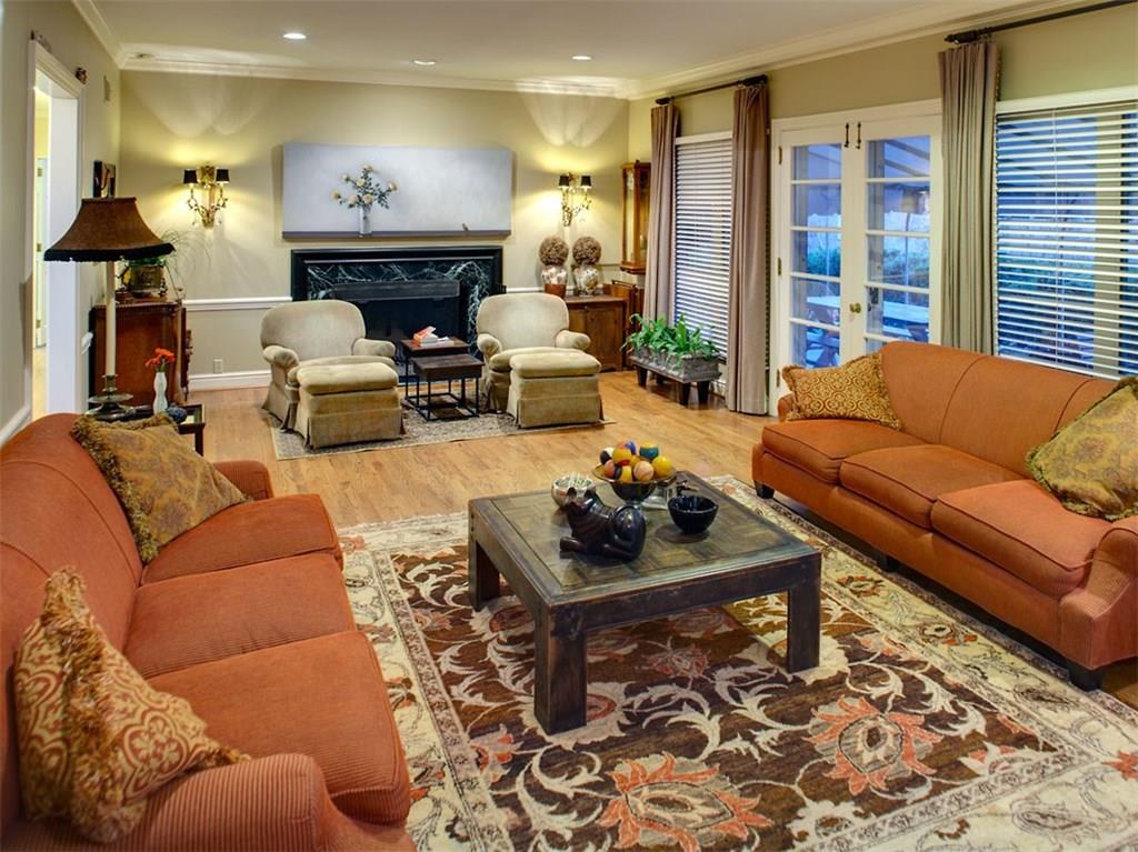 5124 Holyrood Road Pittsburgh, PA 15213 - Photo 4 of 25 Living Room with Doors to Patio