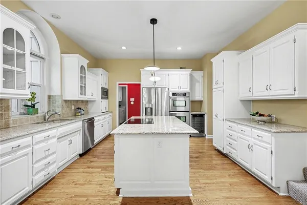 $680,000 | 12247 West 128th Street, Overland Park, KS 66213