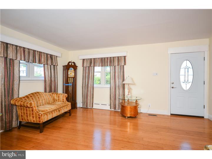 321 Steel Road Havertown, PA 19083 - Photo 4 of 22 Gallery Image 4