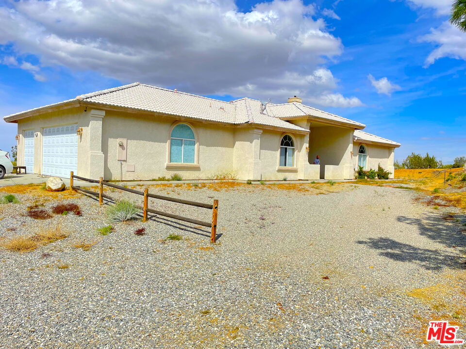 8835 Shadow Mountain Road Pinon Hills, CA 92372 - Photo 1 of 36 Gallery Image 1
