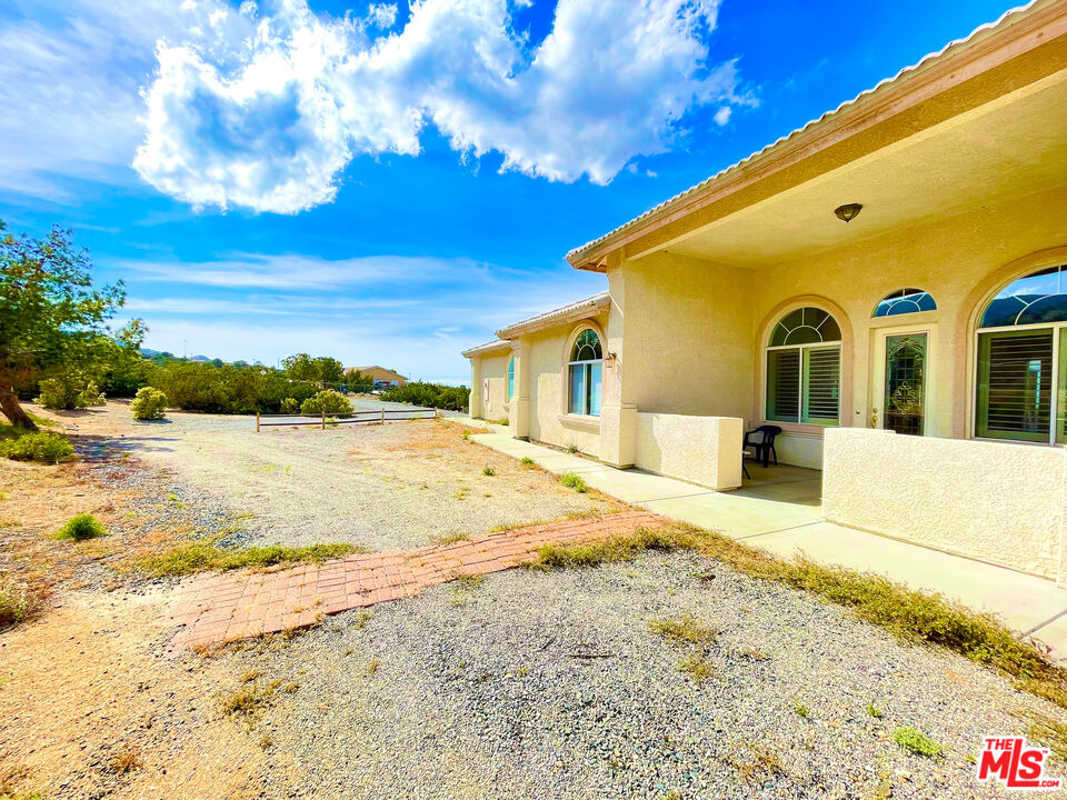 8835 Shadow Mountain Road Pinon Hills, CA 92372 - Photo 25 of 36 Gallery Image 25