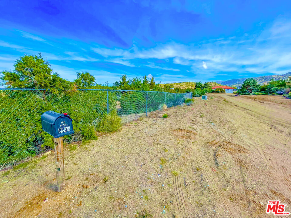 8835 Shadow Mountain Road Pinon Hills, CA 92372 - Photo 27 of 36 Gallery Image 27