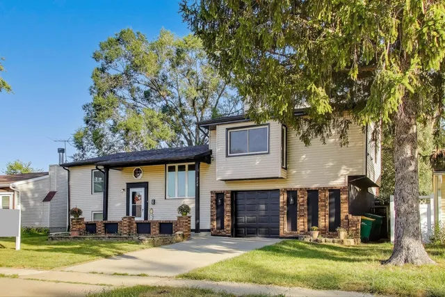 $300,000 | 228 Gordon Avenue, Romeoville, IL 60446