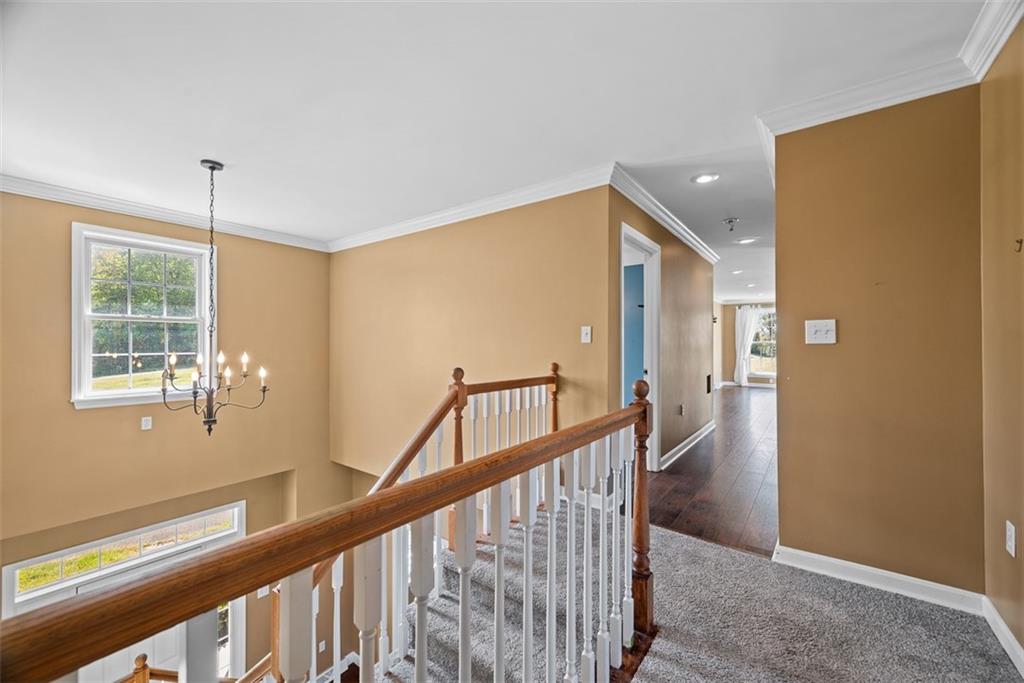 363 Mill Dam Road Cheswick, PA 15024 - Photo 20 of 50 Upper level hallway