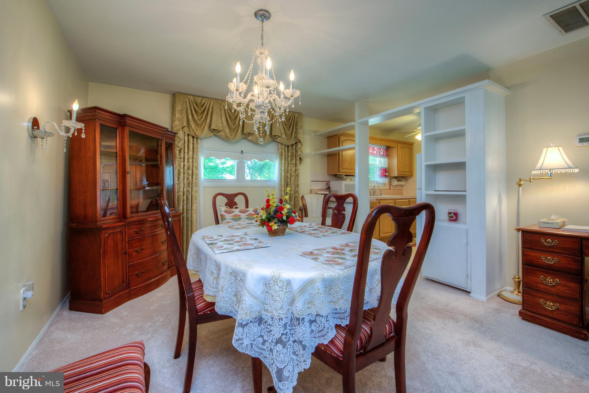 906 Hopton Road Woodbridge, VA 22191 - Photo 22 of 29 Dining Room