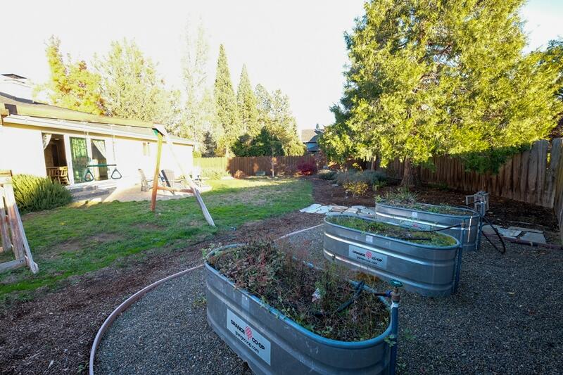 2033 South Stage Road Medford, OR 97501 - Photo 20 of 29 DSCF5832