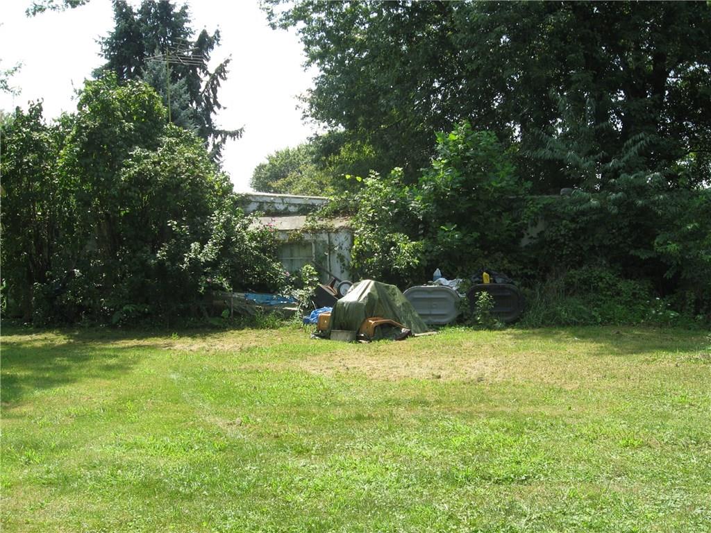 353 Bessemer Road Mount Pleasant, PA 15666 - Photo 4 of 7 Rear of Mobile Home - Can remove and replace..