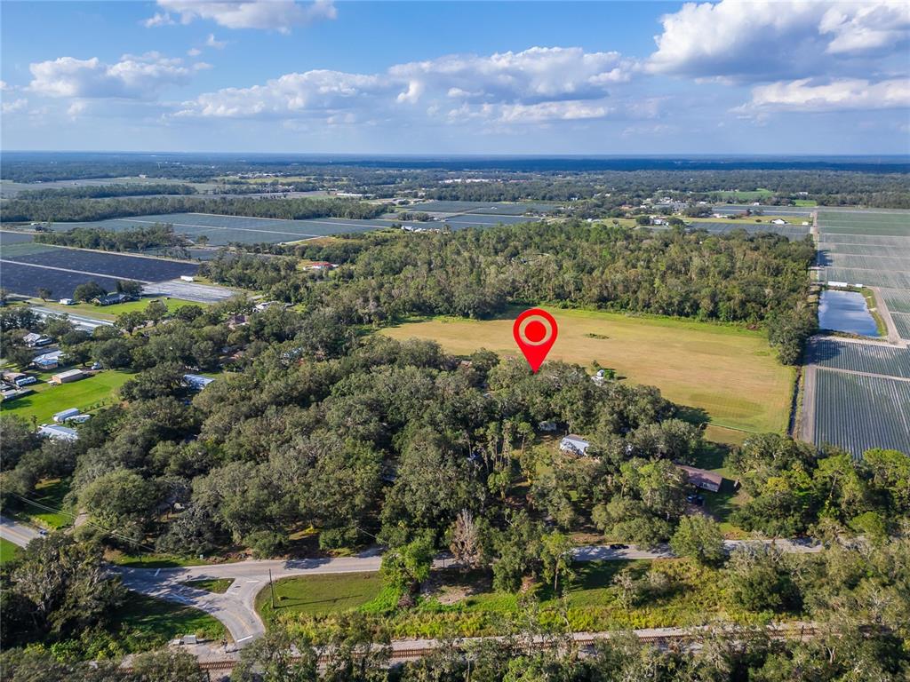 5020 Sydney Road Plant City, FL 33566 - Photo 3 of 33 a view of a city