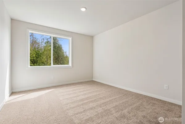 $1,039,990 | 2055 Northeast Norseman Way, Poulsbo, WA 98370