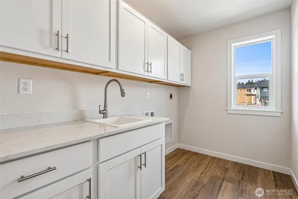 $1,039,990 | 2055 Northeast Norseman Way, Poulsbo, WA 98370