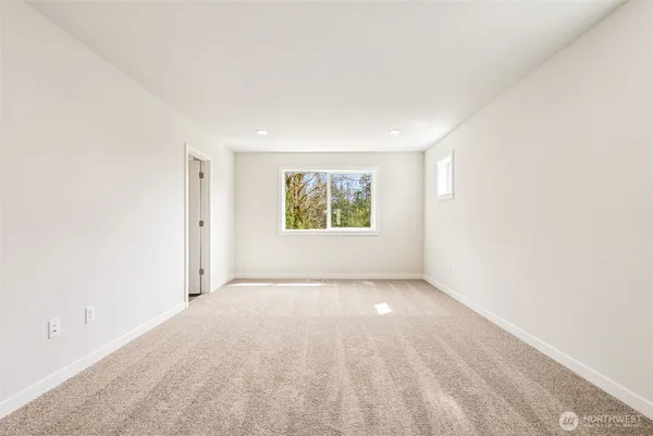 $1,039,990 | 2055 Northeast Norseman Way, Poulsbo, WA 98370