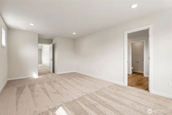 $1,039,990 | 2055 Northeast Norseman Way, Poulsbo, WA 98370