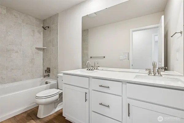 $1,039,990 | 2055 Northeast Norseman Way, Poulsbo, WA 98370