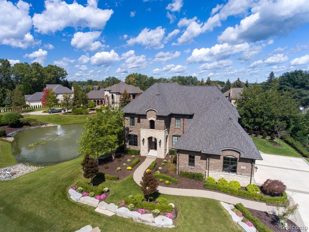 3652 Rosewood Lane Rochester Hills, MI 48309 - Photo 1 of 75