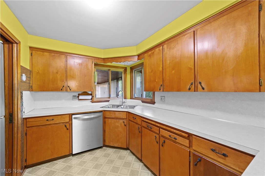 1806 Center Road Avon, OH 44011 - Photo 15 of 34 Gallery Image 15