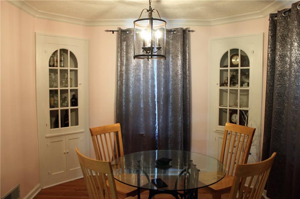 340 North Franklin Road Indianapolis, IN 46219 - Photo 10 of 20 Gallery Image 10