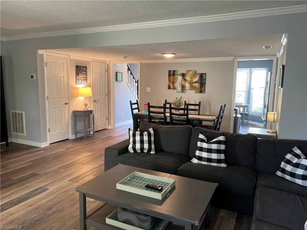 1740 Ternberry Road High Point, NC 27262 - Photo 7 of 31 Gallery Image 7