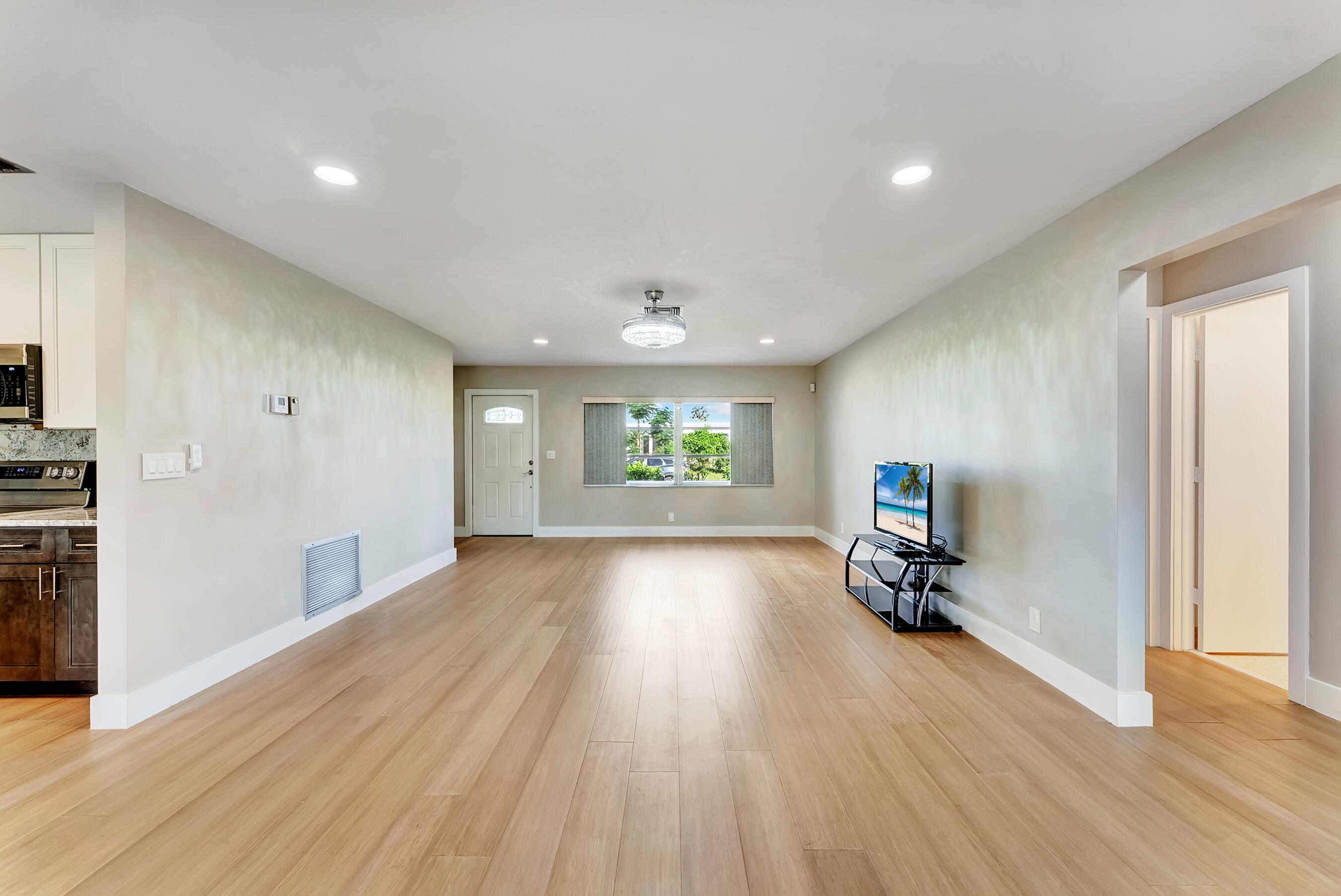 14263 El Clavel Way Delray Beach, FL 33484 - Photo 9 of 39 DSC07636