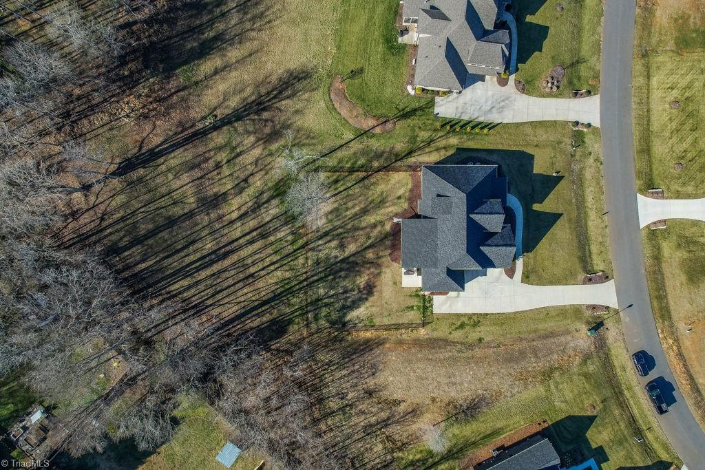 2509 Rivers Edge Road Summerfield, NC 27358 - Photo 5 of 44 Gallery Image 5