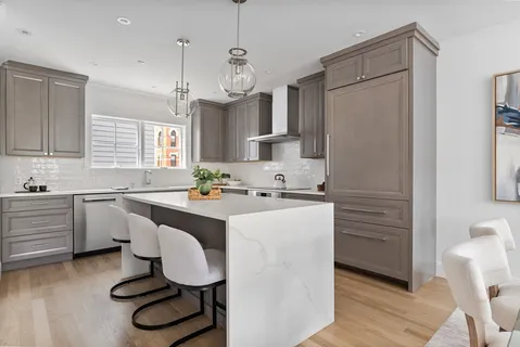 $1,925,000 | 251 West 3rd Street, Boston, MA 02127