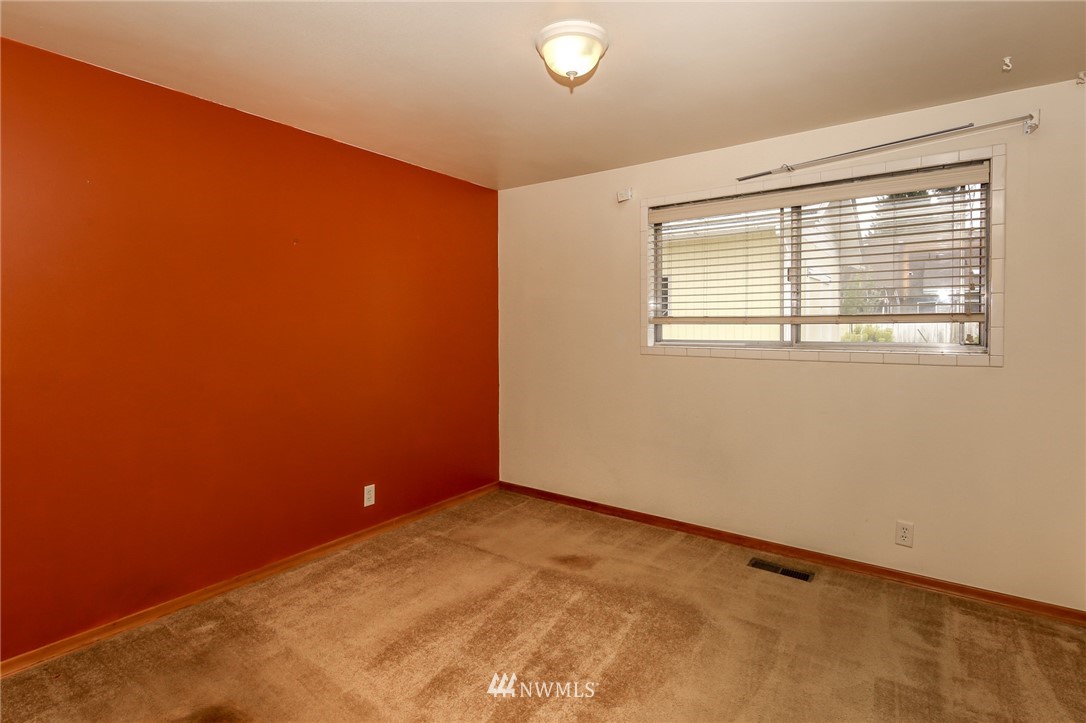 10851 Southeast 180th Place Renton, WA 98055 - Photo 12 of 30 Gallery Image 12
