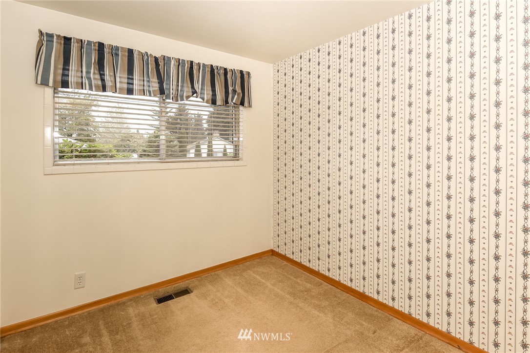 10851 Southeast 180th Place Renton, WA 98055 - Photo 14 of 30 Gallery Image 14