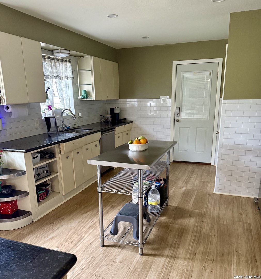 803 Cherry Street Uvalde, TX 78801 - Photo 7 of 14