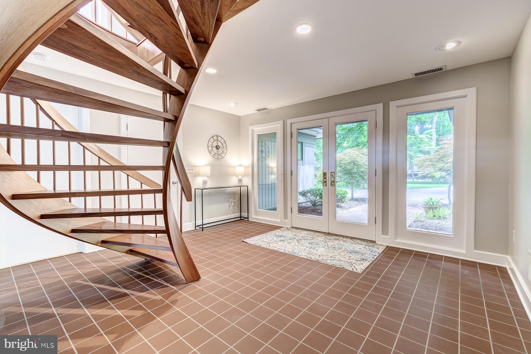 2930 Edgewater Drive Edgewater, MD 21037 - Photo 10 of 120