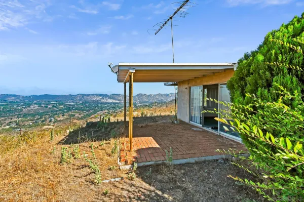 $699,000 | 6133 Rainbow Heights Road, Fallbrook, CA 92028
