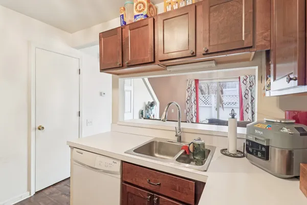 $265,000 | 353 North Gregory Street, Aurora, IL 60504