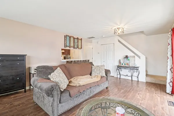 $265,000 | 353 North Gregory Street, Aurora, IL 60504