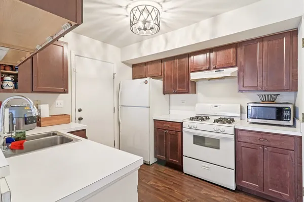 $265,000 | 353 North Gregory Street, Aurora, IL 60504