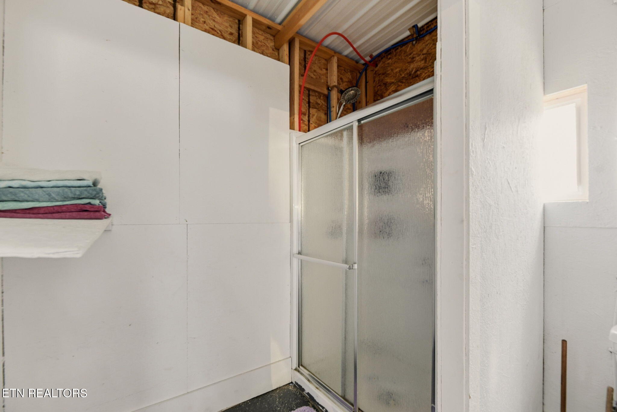 337 Old Collins Road Deer Lodge, TN 37726 - Photo 16 of 40 16