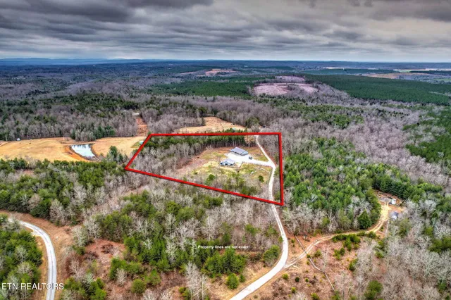 $400,000 | 337 Old Collins Road, Deer Lodge, TN 37726