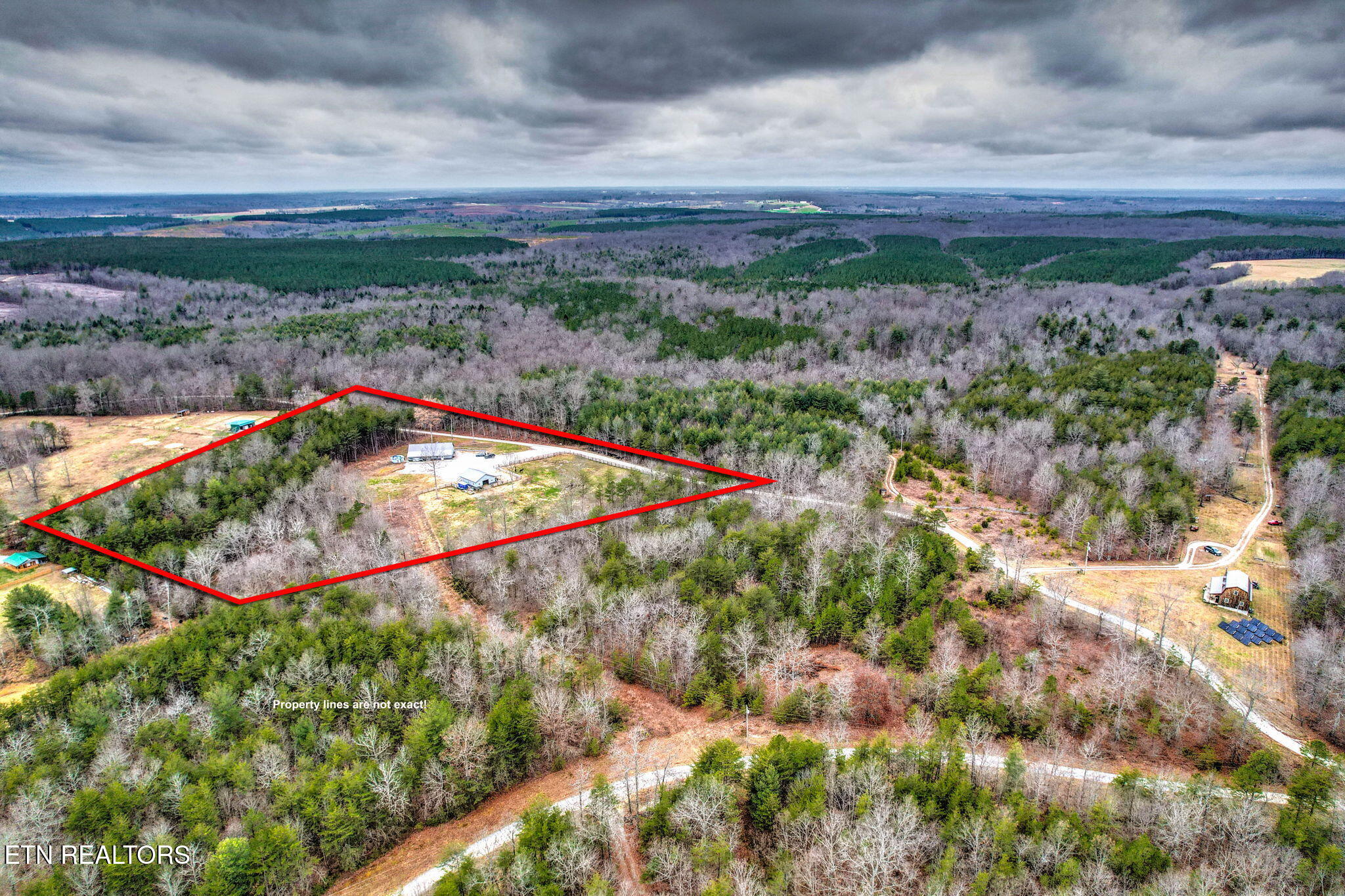 337 Old Collins Road Deer Lodge, TN 37726 - Photo 35 of 40 35