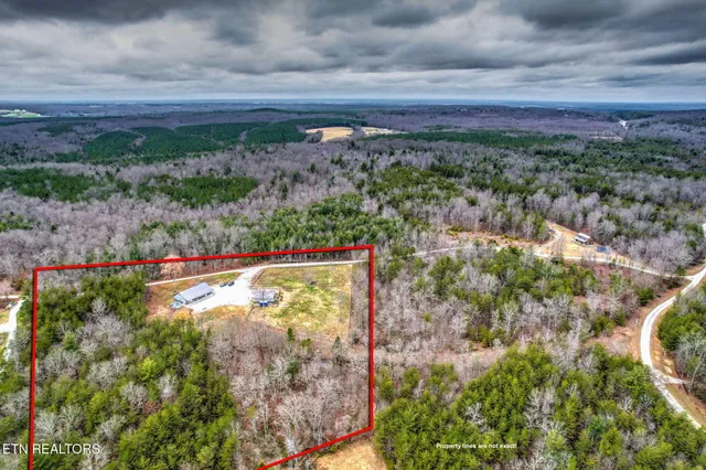 $400,000 | 337 Old Collins Road, Deer Lodge, TN 37726