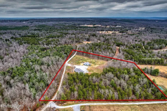 $400,000 | 337 Old Collins Road, Deer Lodge, TN 37726