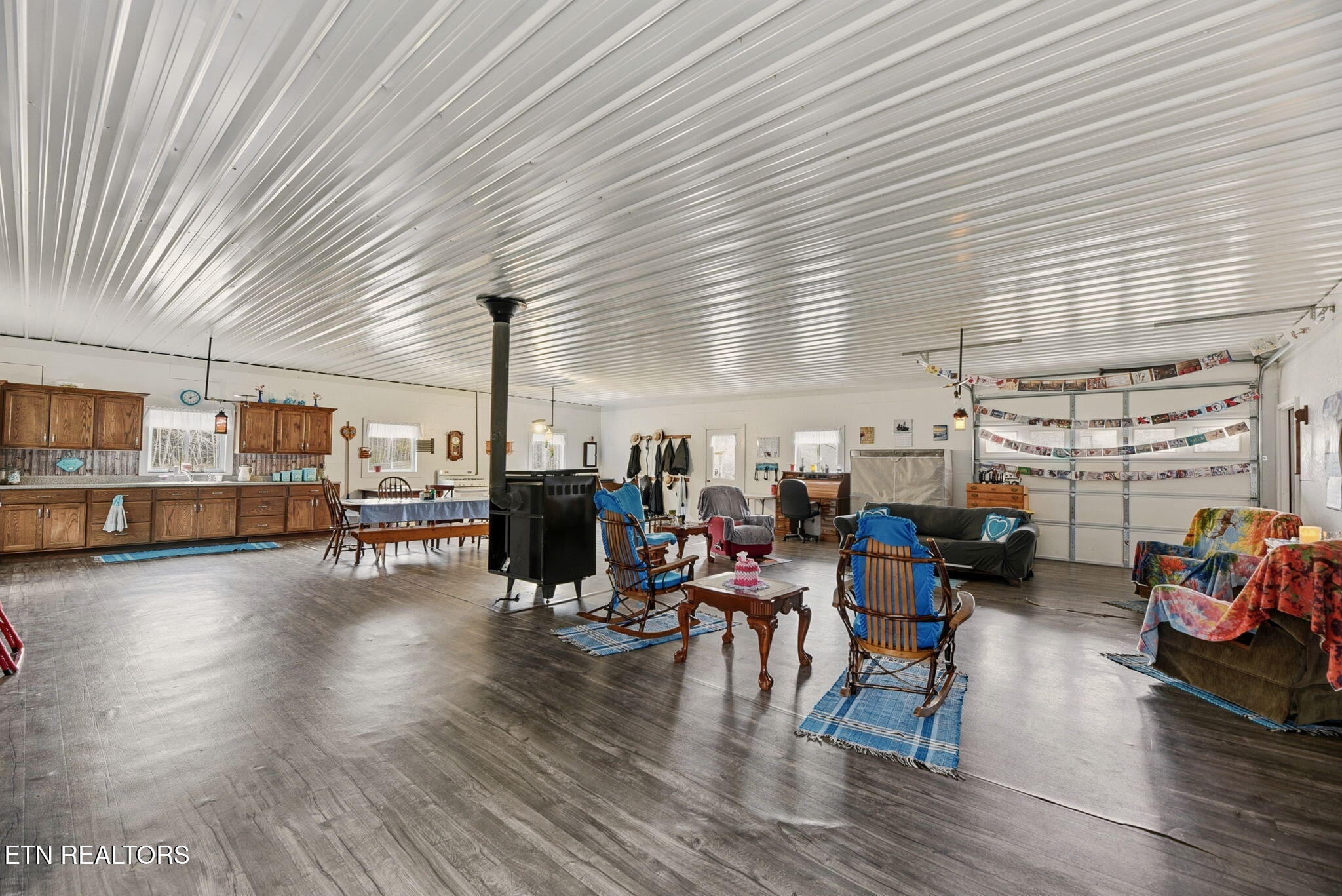 337 Old Collins Road Deer Lodge, TN 37726 - Photo 7 of 40 7